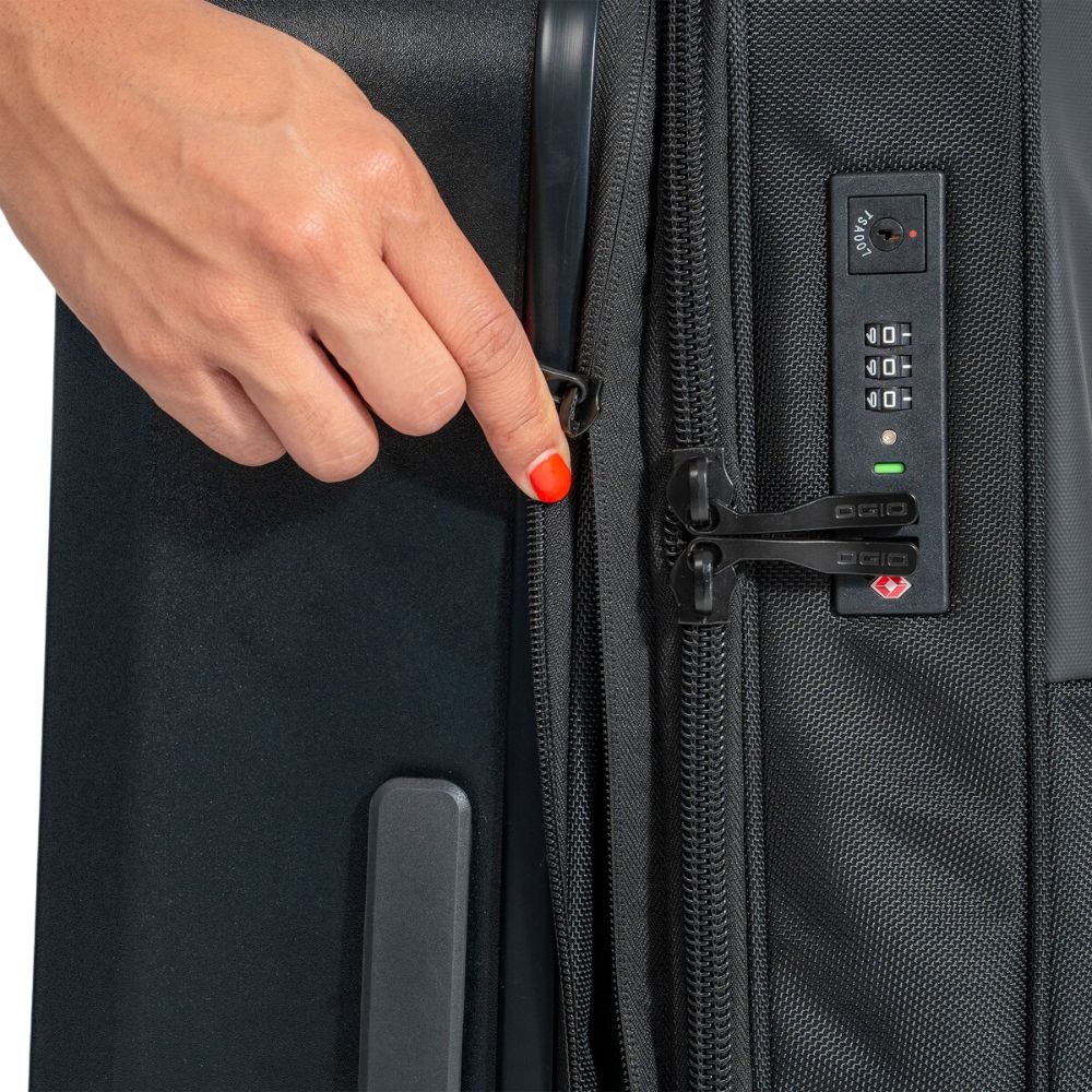 Ogio Pace Pro Hybrid Carry-On 4-Wheel Rolling Suitcase/Luggage