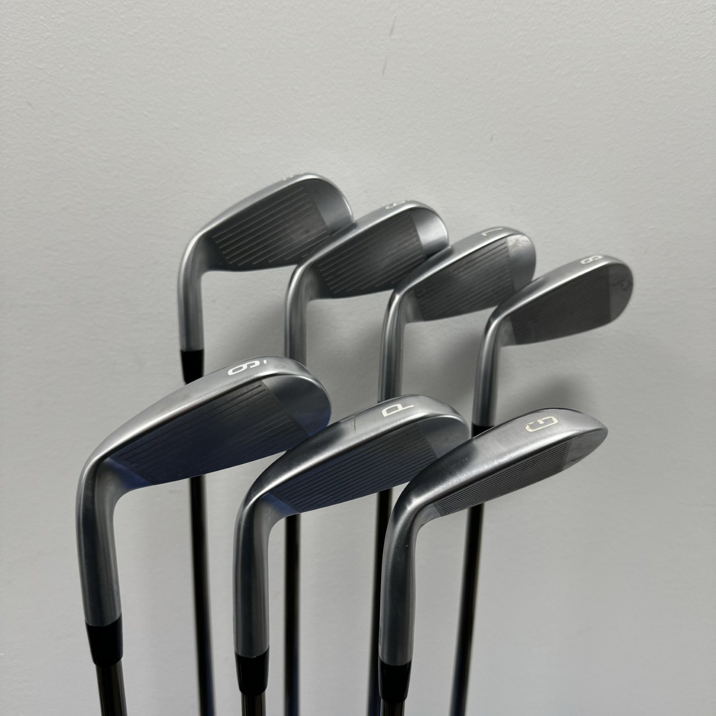 Mizuno JPX 923 Hot Metal Iron Set 5-GW UST Recoil ESX 460 Graphite Regular Right Hand - Mint