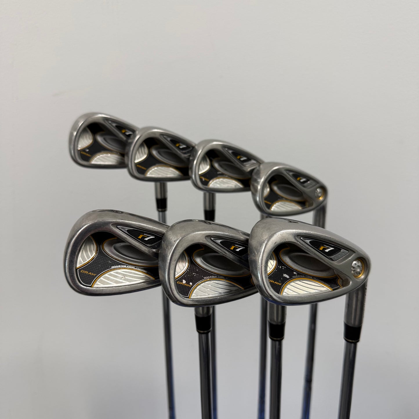 TaylorMade R7 Draw Iron Set 5-PW, AW T-Step 90 Shaft Regular Flex Right Hand - Good