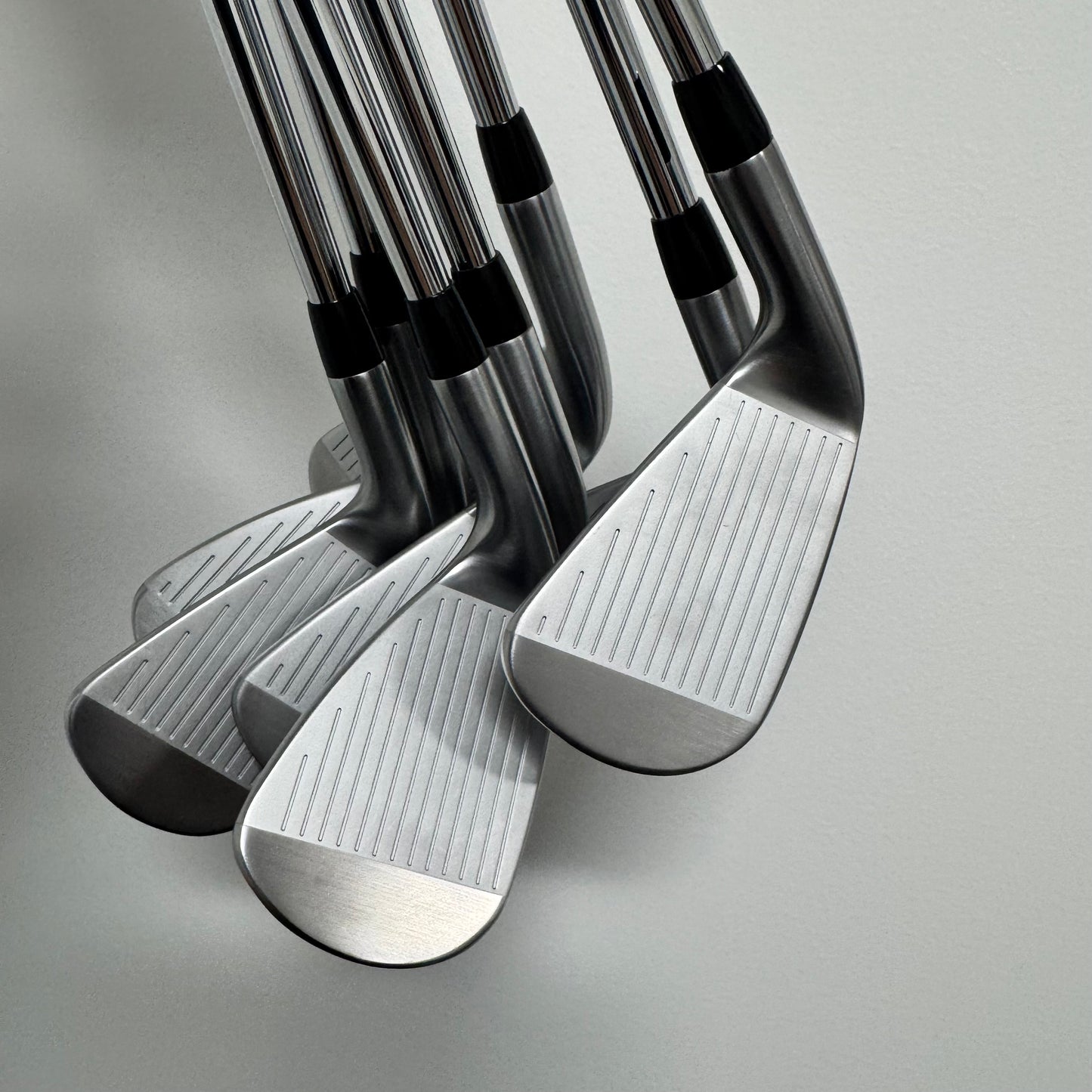 Titleist T150 4G Iron Set 4-PW AMT Silver Steel Stiff Right Hand - MINT