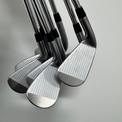 Titleist T150 4G Iron Set 4-PW AMT Silver Steel Stiff Right Hand - MINT