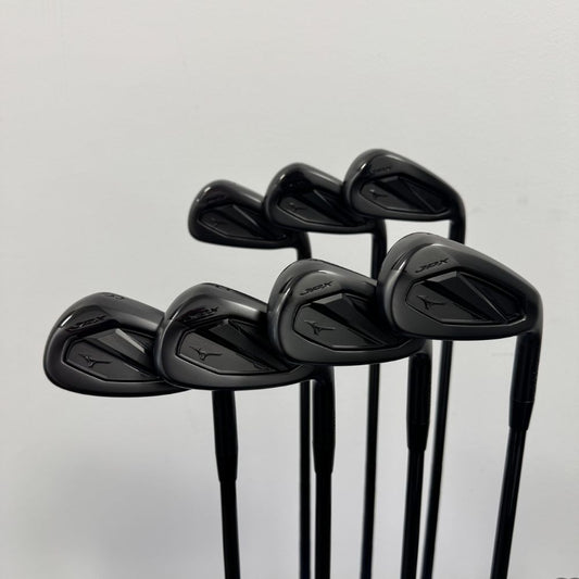 Mizuno JPX 925 Hot Metal Black Iron Set 5-PW, GW Steel Regular Right Hand - Mint