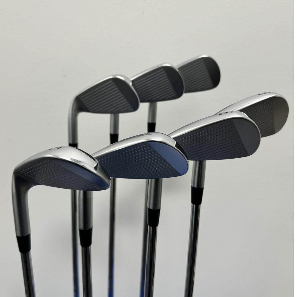 Mizuno JPX925 Hot Metal Iron Set 5-PW, GW Steel Stiff Right Hand - MINT