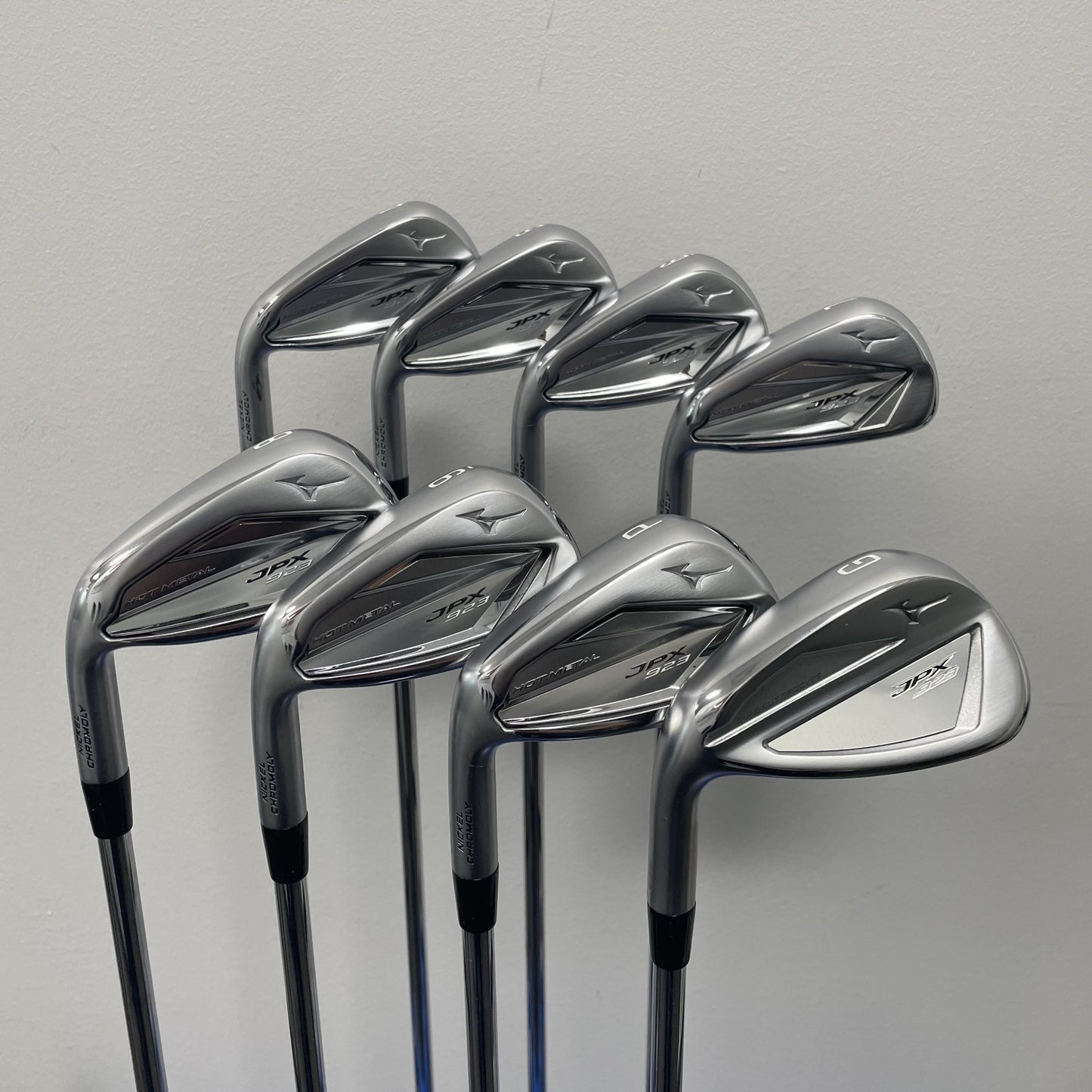 Mizuno JPX923 Hot Metal Iron Set 4-PW, GW Steel Regular Left Hand - Mint